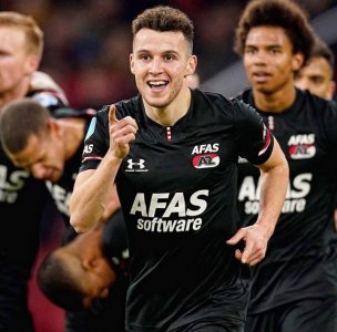 المدير الرياضي لألكمار: الإدريسي في صفوف إشبيلية