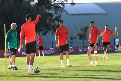 خاليلودزيتش يثور في وجه لاعب ..لست مارادونا