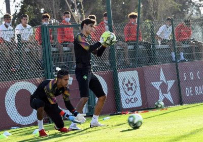 حارس الوداد يتدرب مع المنتخب المغربي
