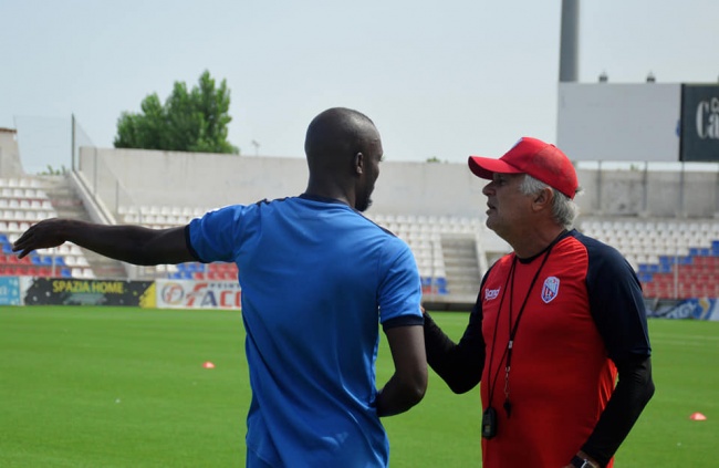 زوران يغادر المغرب التطواني ويوقع لفريق الهلال السوداني