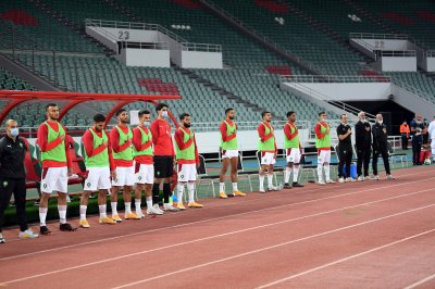 علامات إستفهام حول إستدعاء أشرف لزعر