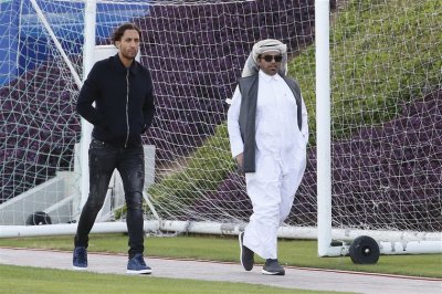  طرد  مفاجئ للخياطي.. واللاعب يبحث عن فريق!