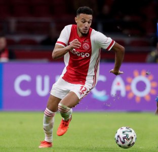 مزراوي رسمي ولبيض احتياطي أمام لفربول