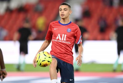 قيس لعب شوطا وقاد سان جيرمان للفوز