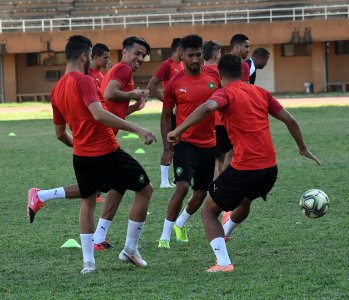 تشكيلة المنتخب المحلي أمام مالي