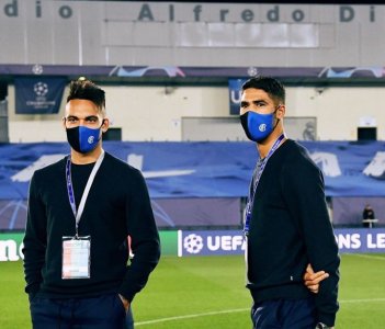 حكيمي ضمن تشكيل إنتر لمواجهة الريال