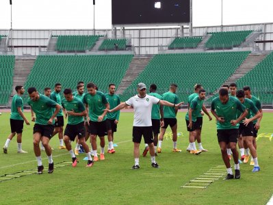 تأكيدا لما نشرته  المنتخب  حكيمي شارك في الحصة التدريبية