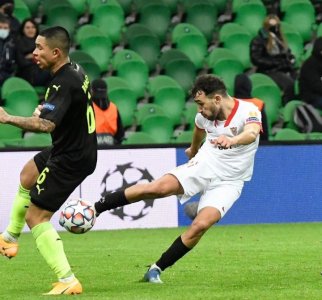 منير الحدادي: في عصبة الأبطال لا تنفع سوى قدمي اليمنى!