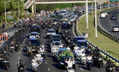 الأرجنتين الحزينة تودع  الفتى الذهبي  مارادونا