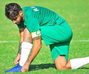 في عز أزمة الرجاء متولي يجدد بصفقة قياسية