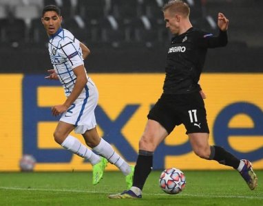 برنامج إيطالي: كونطي يضع مخططا لأشرف حكيمي؟