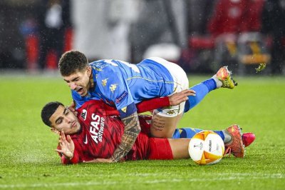 أبو خلال أساسي لأول مرة في أوروبا ليغ