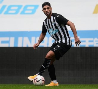 نيوكاسل يبحث لأشرف لزعر عن مخرج في يناير