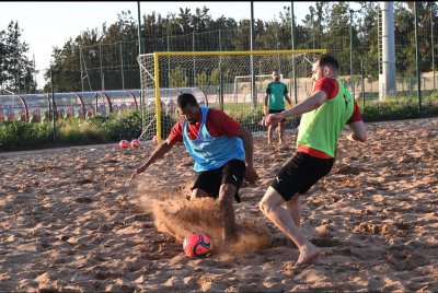 وديتان لأسود الشاطئ أمام منتخب الإمارات