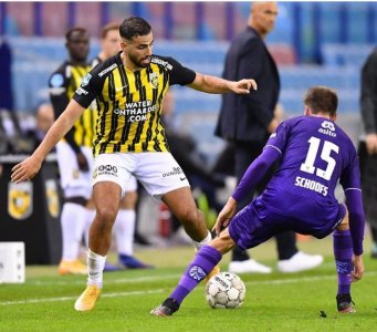 أسامة طنان يواصل توَهُّجه في هولندا