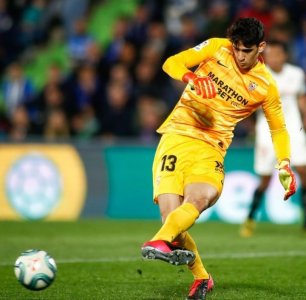 لوبيتيغي قلق جدا على بونو!