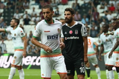 عقد جديد لإسماعيل عيساتي في تركيا