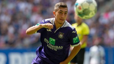 كومباني يثني على اداء ايت الحاج