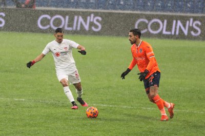 نقطة لفجر وسيڤاس تحت الثلوج