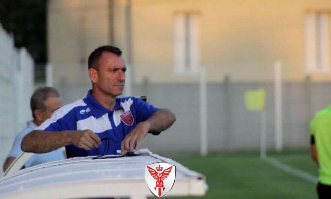 الاتحاد البيضاوي ينفصل عن مدربه