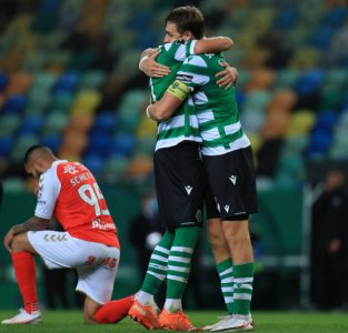 أول لقب لفضال بالبرتغال