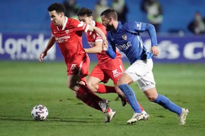 أسود إشبيلية الأربعة حاضرون أمام فالنسيا