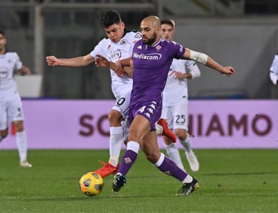 مدرب فيورونتينا يتوعد أمرابط بغرامة!