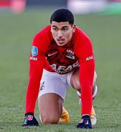 أزيد ألكمار حقق العلامة الكاملة بدون مشاركة ابو خلال