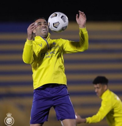 مدرب النصر يبعد حمد الله عن ديربي الهلال