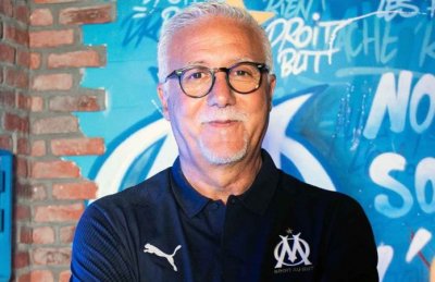 لاركيط يغادر مارسيليا للإلتحاق بناد فرنسي جديد