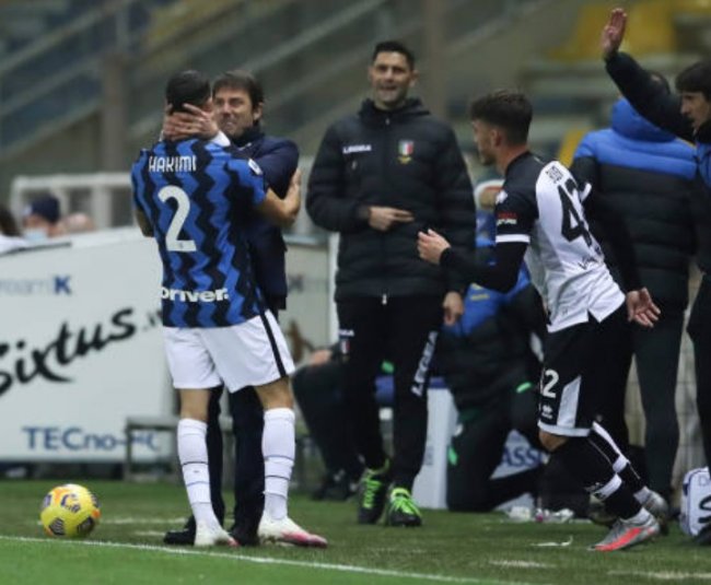 كونطي: أنا مدرب ديمقراطي ولا أمنح حكيمي شيئا لا يستحقه