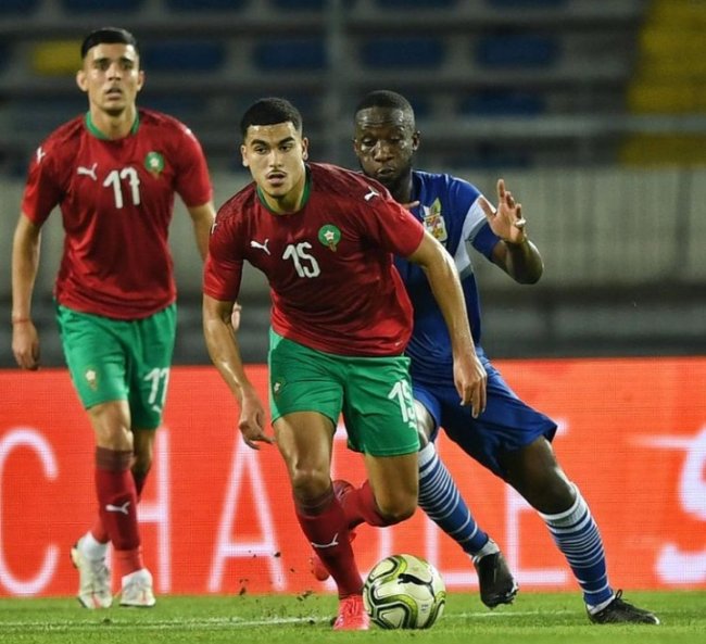 زكرياء أبو خلال يواصل نيل ثقة وحيد