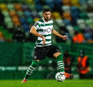 فضال يخضع للتحقيق في البرتغال!