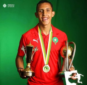 إستدعاء رحيمي للأسود في وقت نزلت فيه أسهم اللاعب