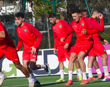 الأسود يختتمون تحضيراتهم لمباراة موريتانيا