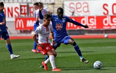 امين باسي يعود من الاصابة بتمريرة حاسمة