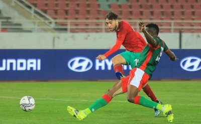 منير الحدادي أسقط حكيمي من عرشه!