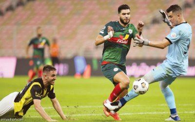 لا يوجد أي بند من الأهلي يمنع مهاجم مغربي من اللعب للزمالك