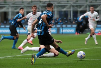 حكيمي يرد على كونطي بتمريرة النصر