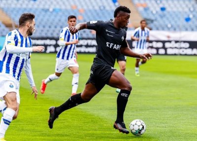 العروض تنهال على بولديني