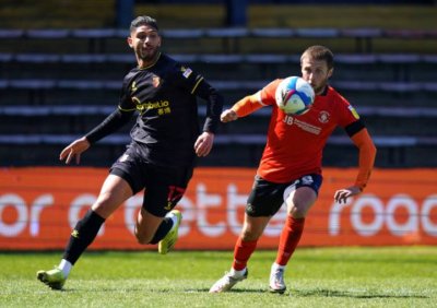 لوتن تاون أوقف قطار واتفورد في غياب ماسينا وحضور لزعر