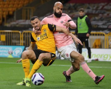 سايس برسمية مطلقة يساهم في فوز وولفرهامبطون