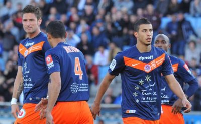 بلهندة مطلوب بناديه الفرنسي السابق