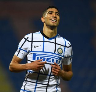 حكيمي يزهو بالسابع ويقترب من لقب البطولة الايطالية