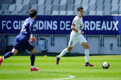 رغم الخسارة.. تألق اكرد بلا منازع