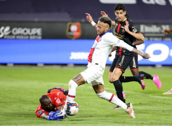 بطولة فرنسا: سان جرمان يبتعد عن اللقب