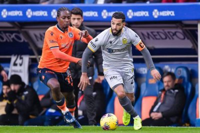 شباك يلعب مباراة الموسم