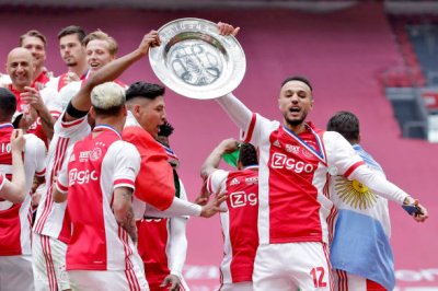 بعد تضامنه مع الشعب الفلسطيني.. أزمة مزراوي مع جماهير أجاكس تتفاقم