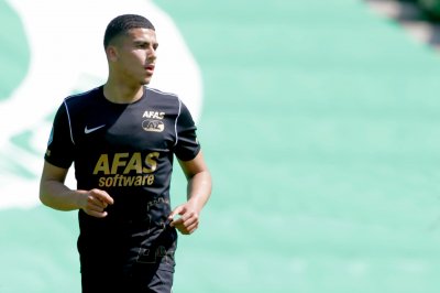 زكرياء أبو خلال ضمن مقعدا في الاقصائيات