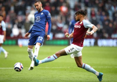 زياش يرد على مدربه بالهدايا بعد فوات الاوان